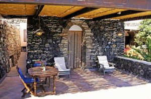 Scopri di più sull'articolo Isola di Pantelleria, i dammusi di Pantelleria